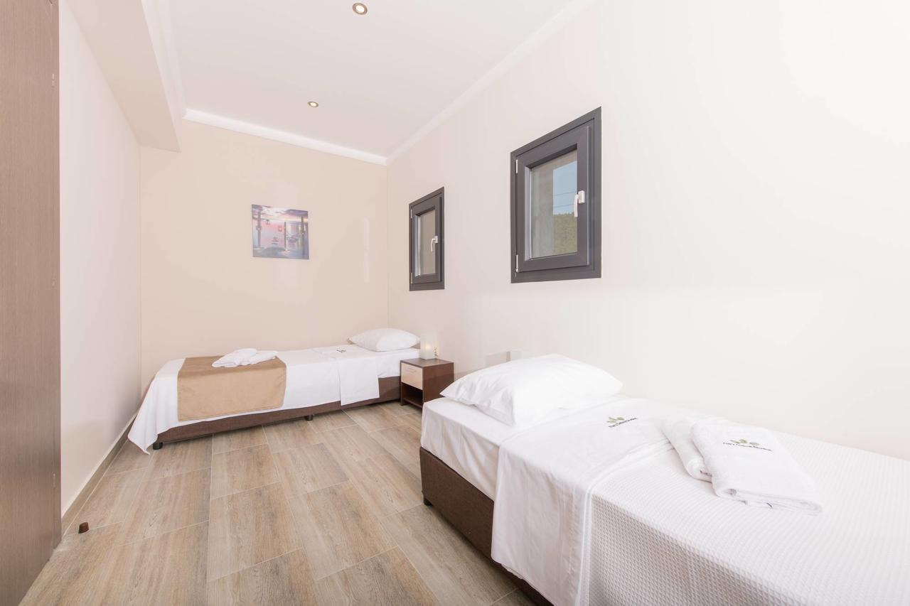 Ftery Hotel Skala Rachoni  Bilik gambar