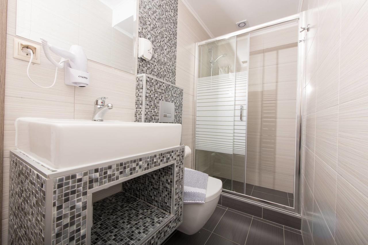 Ftery Hotel Skala Rachoni  Bilik gambar
